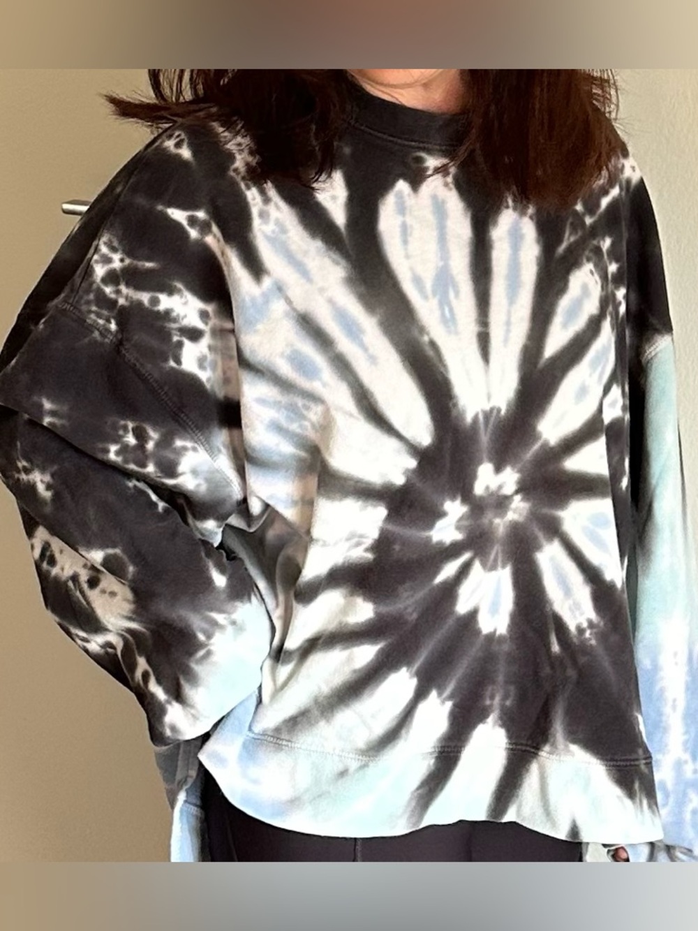 Electric & Rose Oversized Tie Dye Slouchy Boho Sweatshirt Blue Black M